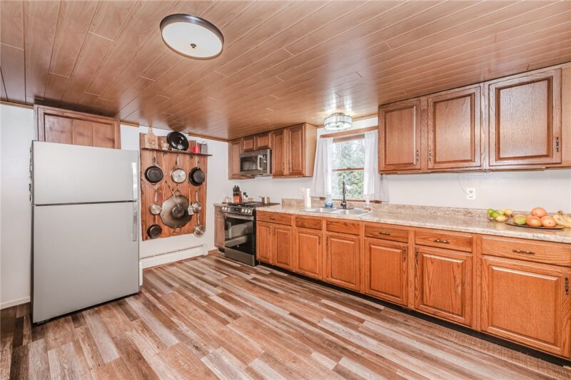 105 Orchard Ave/ 140 Church Aly — photo 2