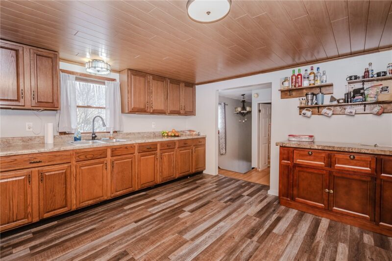 105 Orchard Ave/ 140 Church Aly — photo 3