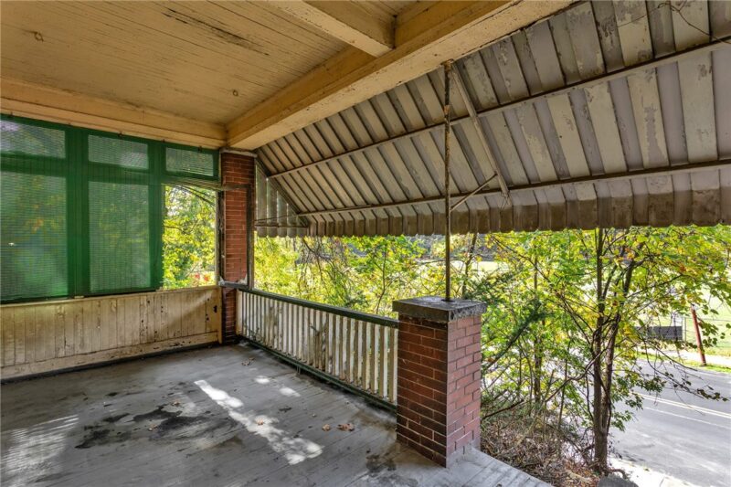2040 Laketon Rd — photo 8