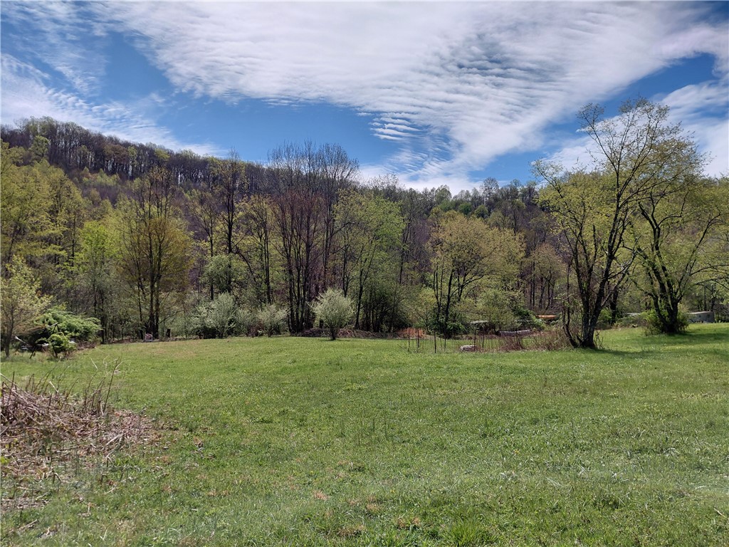 524 Patterson Rd — photo 1