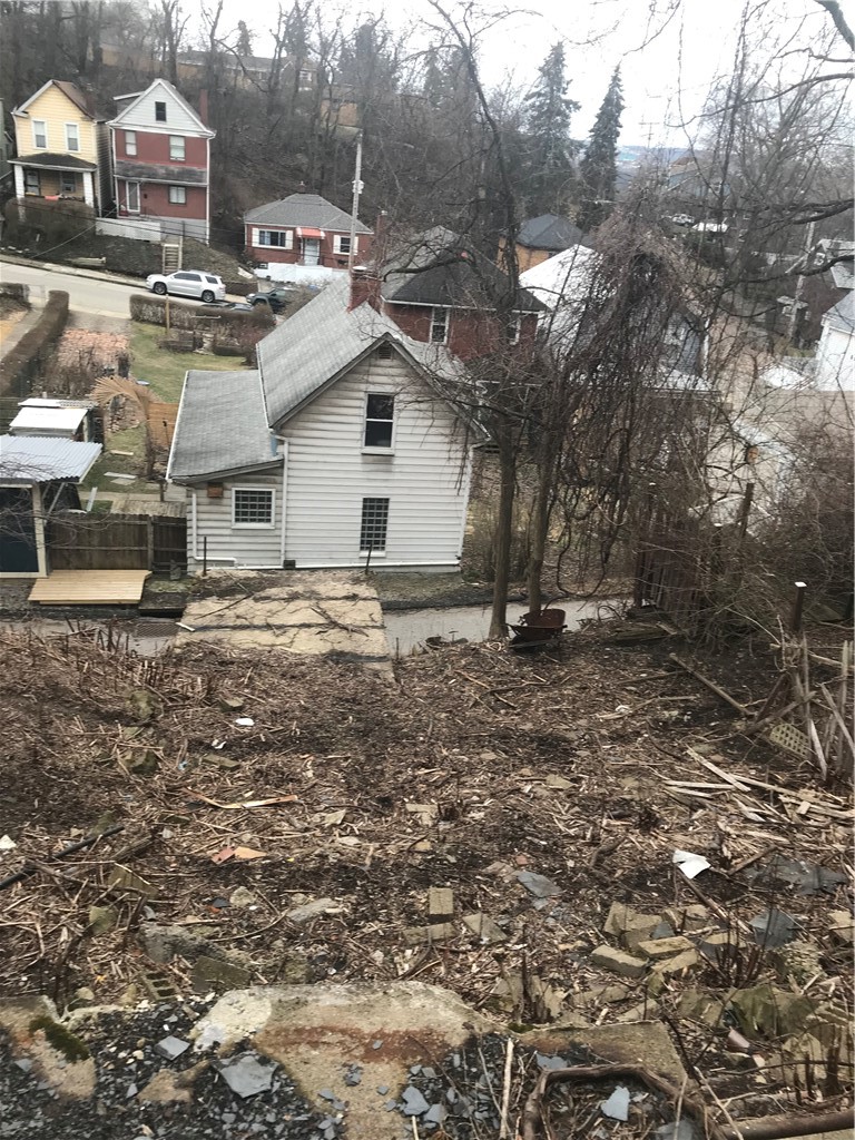 2258 Hawthorne Ave — photo 4