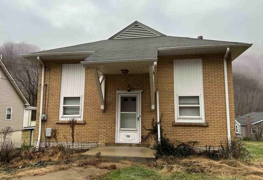 712 Stewartson Rd — photo 1