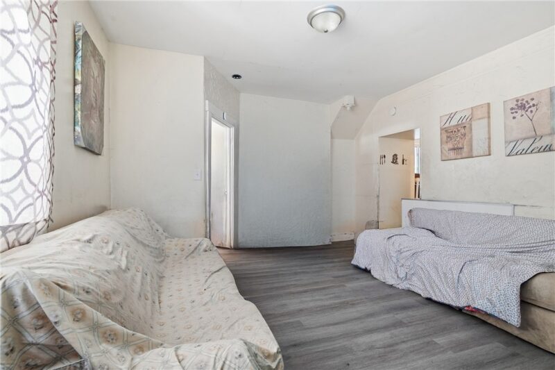 1245 Kenneth Avenue — photo 3