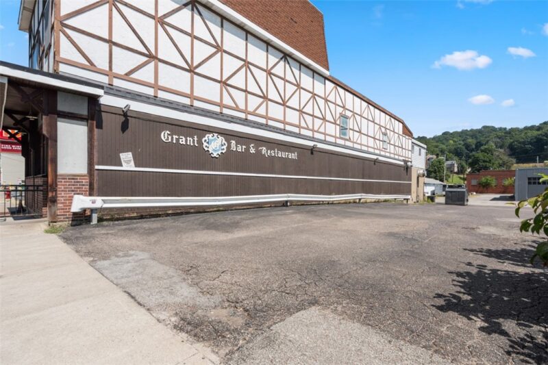 114 Grant Ave — photo 3