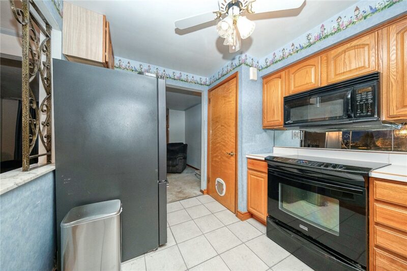 609 Regency Dr — photo 7