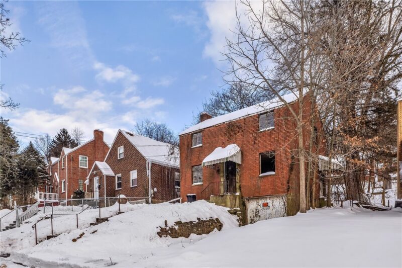 2132 Laketon Rd — photo 3