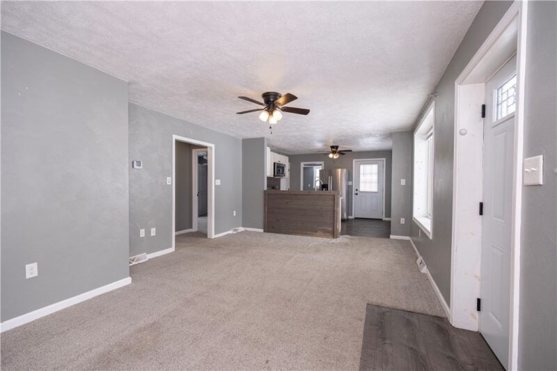 1026 Roosevelt Way — photo 3