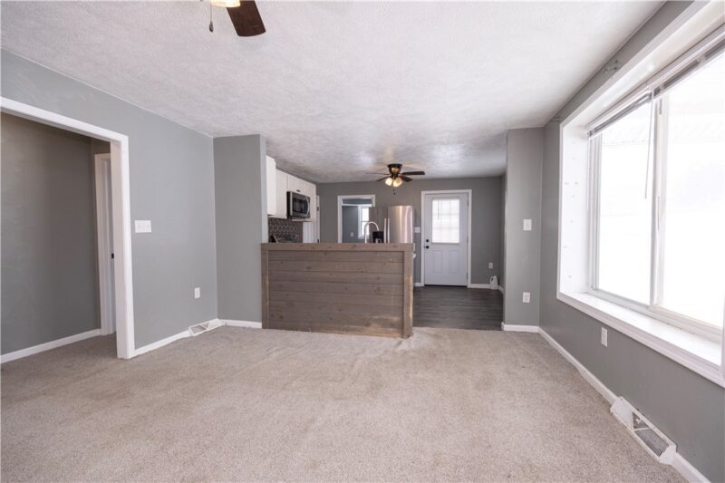 1026 Roosevelt Way — photo 4