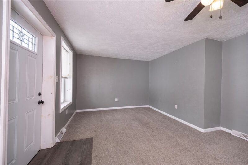 1026 Roosevelt Way — photo 5