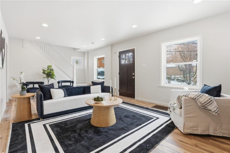 469 Kenmont Ave — photo 3