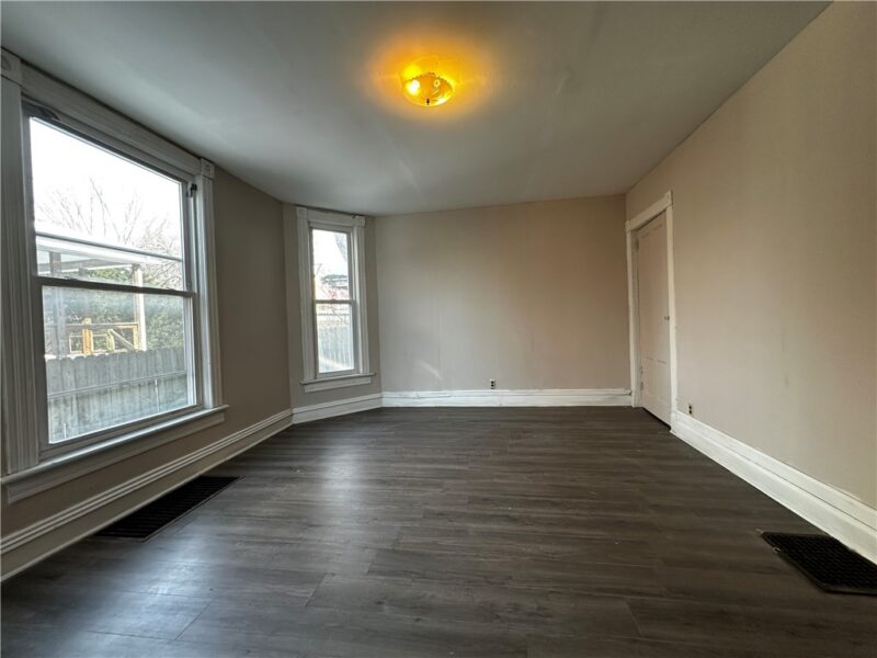 604 Centennial St — photo 3