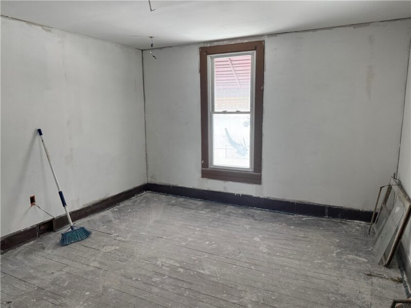 1118 Wallis Ave — photo 8