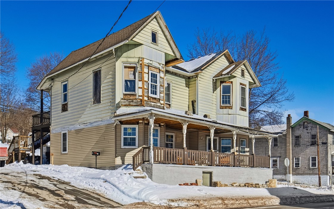 451 Main St — photo 1