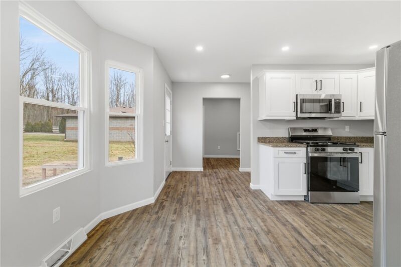 2104 Pulaski Road — photo 5