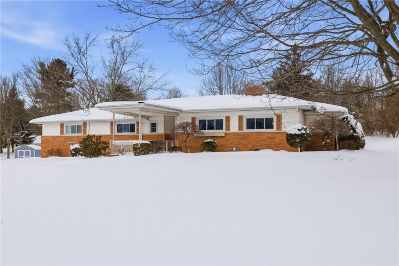 214 Sunset Drive — photo 2