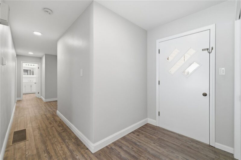 214 Sunset Drive — photo 3