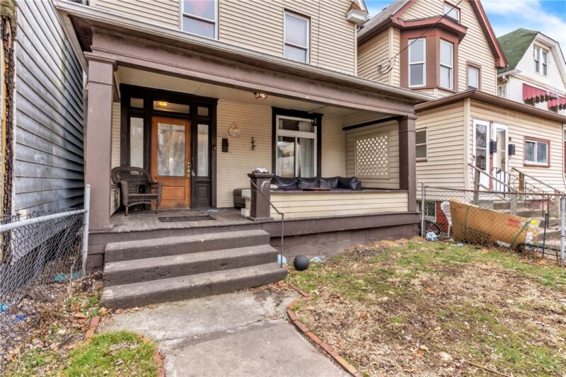 1233 Kenneth Avenue — photo 4