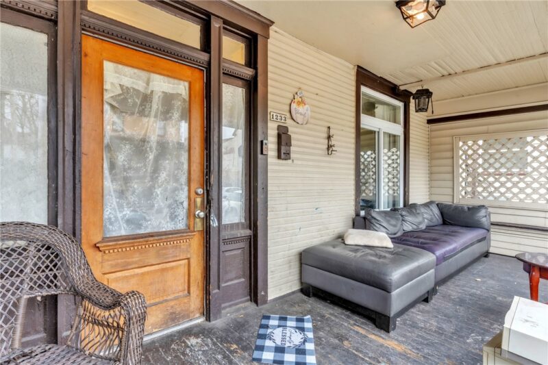 1233 Kenneth Avenue — photo 5