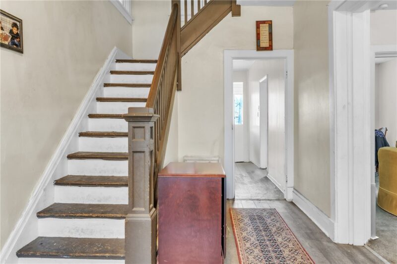 1233 Kenneth Avenue — photo 8