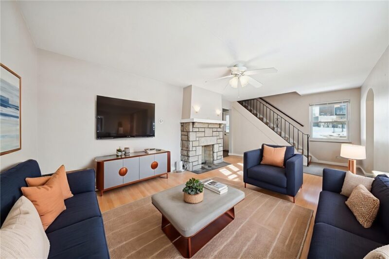 1059 Bayridge Avenue — photo 2