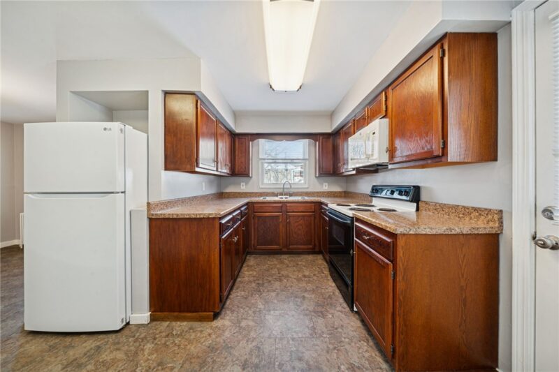 1059 Bayridge Avenue — photo 4