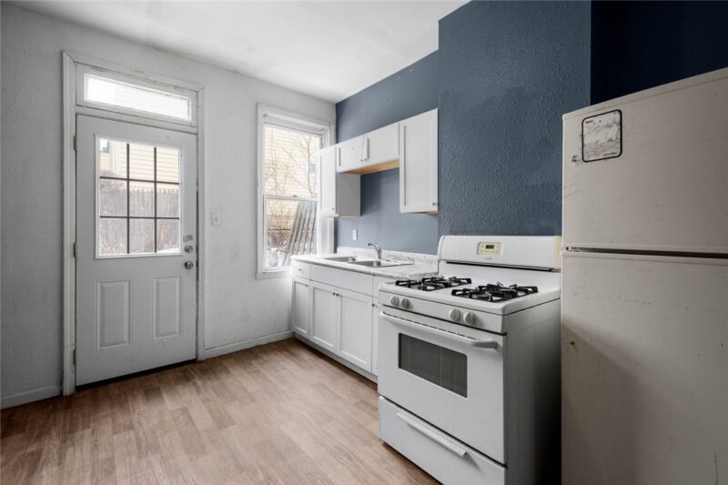 511 Hervey Street — photo 8