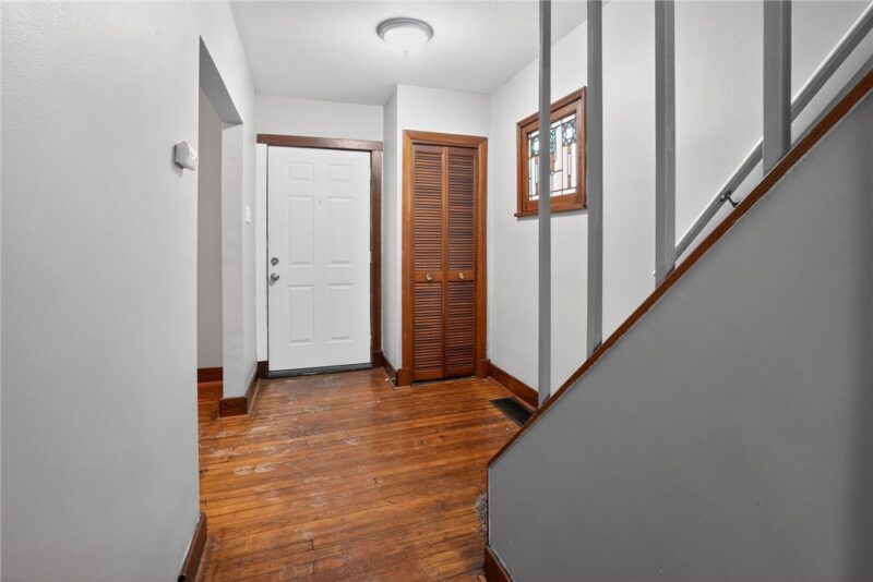 1430 Dickson St — photo 3