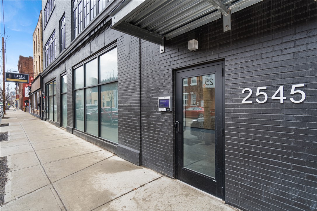 2545 Penn Avenue #208 — photo 1