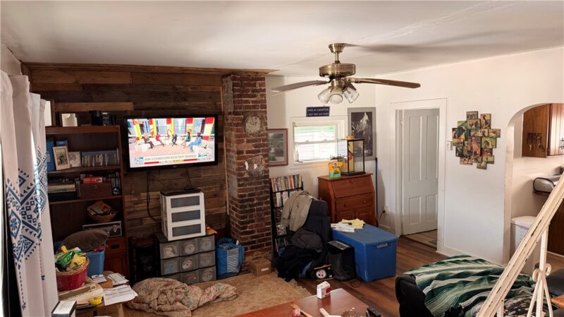 327 Lowell St — photo 2
