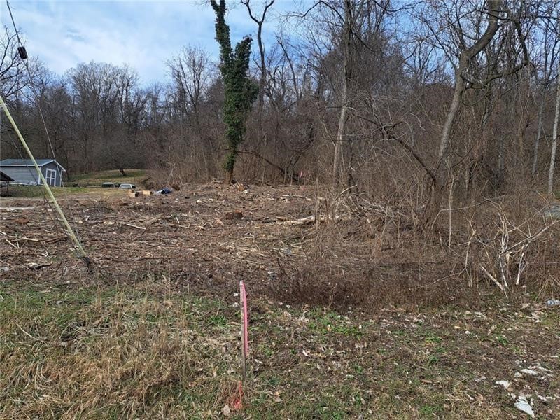01 Price Road — photo 1
