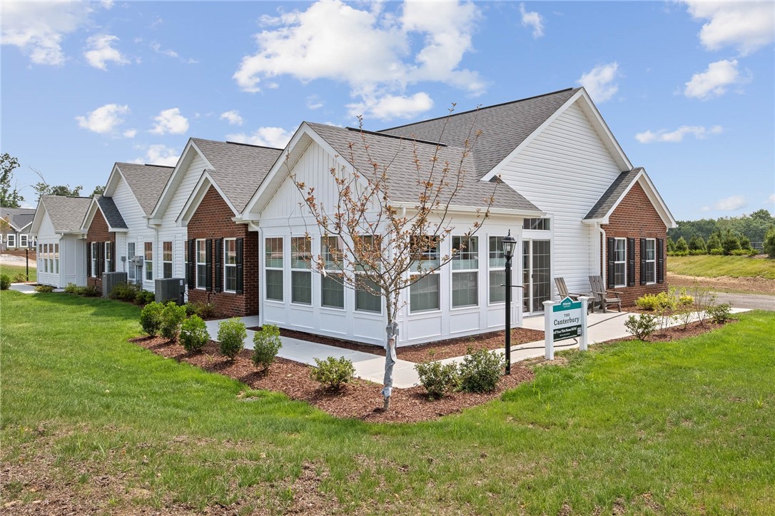 1020 Autumn Woods Drive — photo 1