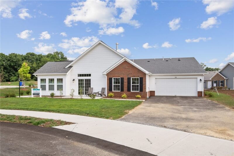 1020 Autumn Woods Drive — photo 4