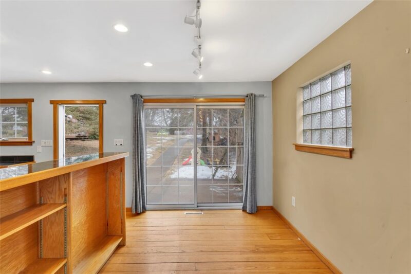 8020 Lloyd Ave — photo 8