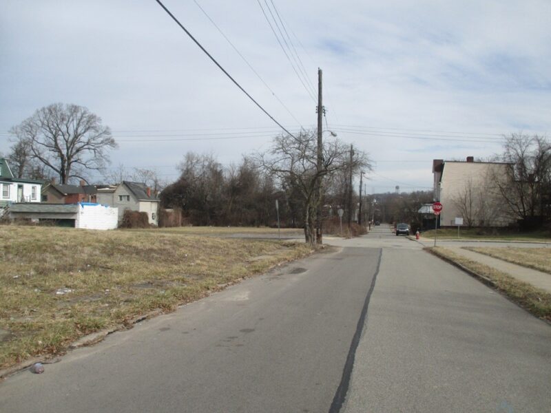 517 Winfield St — photo 6