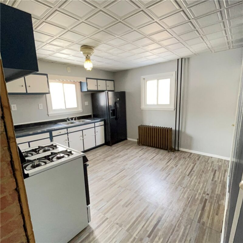 1360 Center St — photo 8