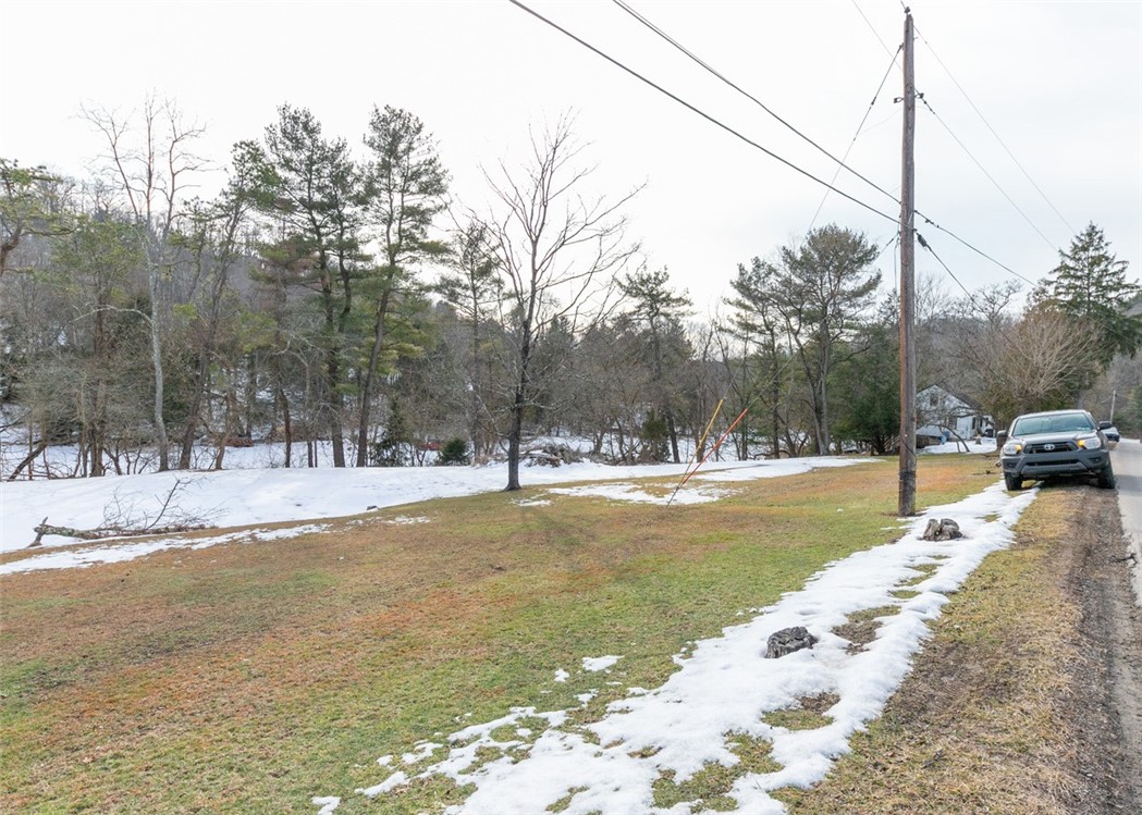 5005 Mamont Road — photo 1