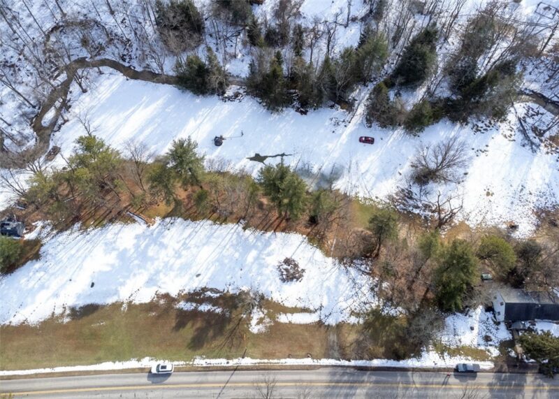 5005 Mamont Road — photo 8