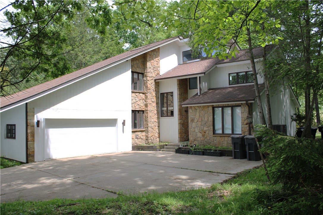 219 La Grande Dr — photo 1