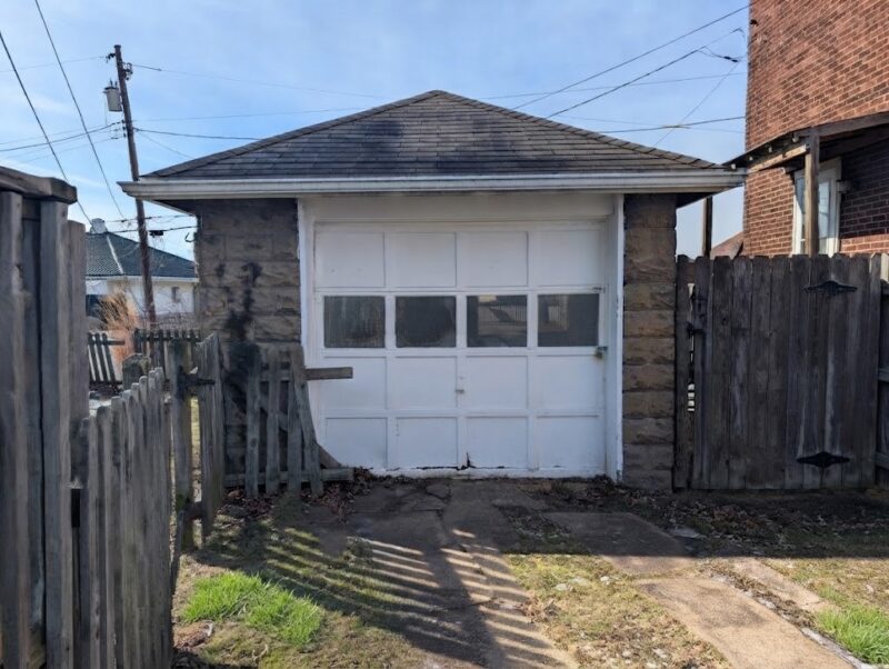 627 Kimball Ave — photo 5