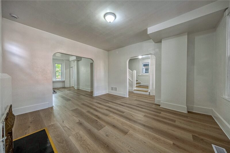 101 W Mcintyre — photo 8