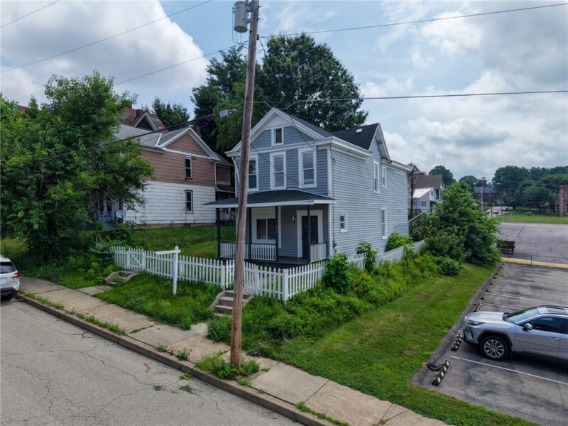 212 Ridge Ave — photo 2