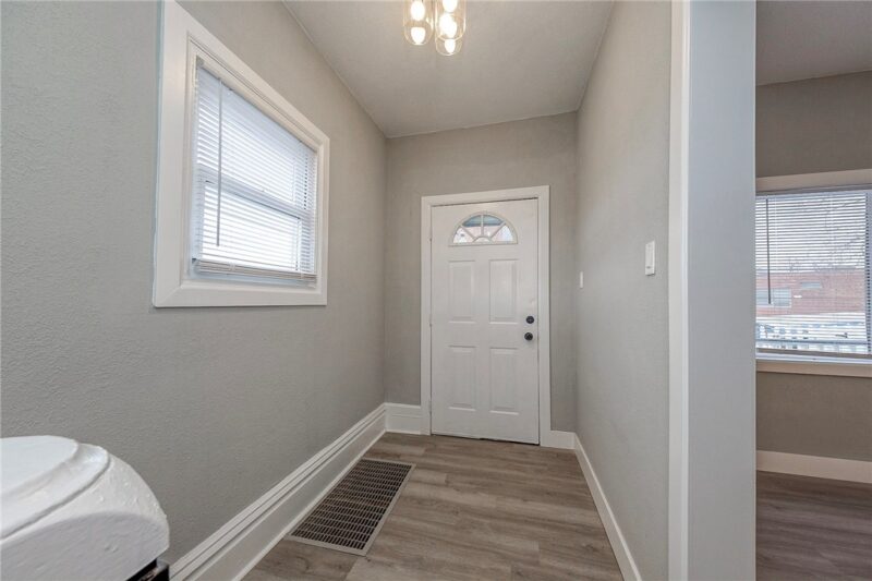 212 Ridge Ave — photo 4