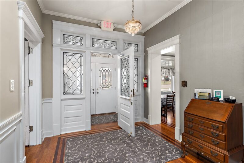 106 Meyers Avenue — photo 4