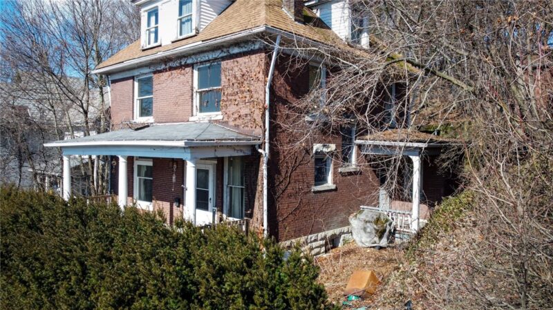 248 E Fulton St — photo 2