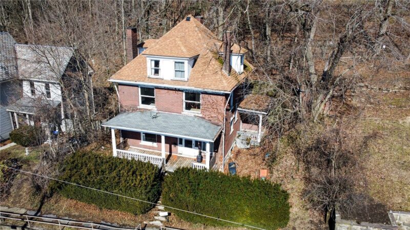248 E Fulton St — photo 4
