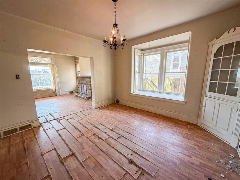 248 E Fulton St — photo 6