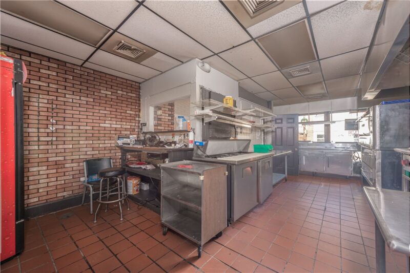 521 Grant Street — photo 8