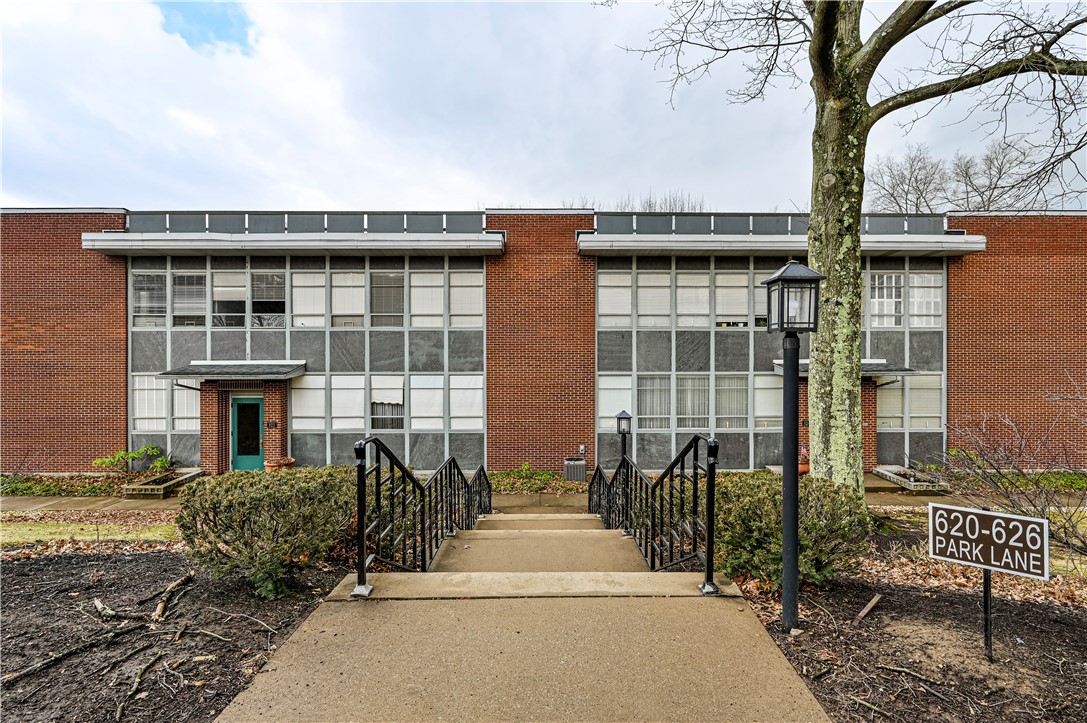 624 PARK LANE D — photo 1