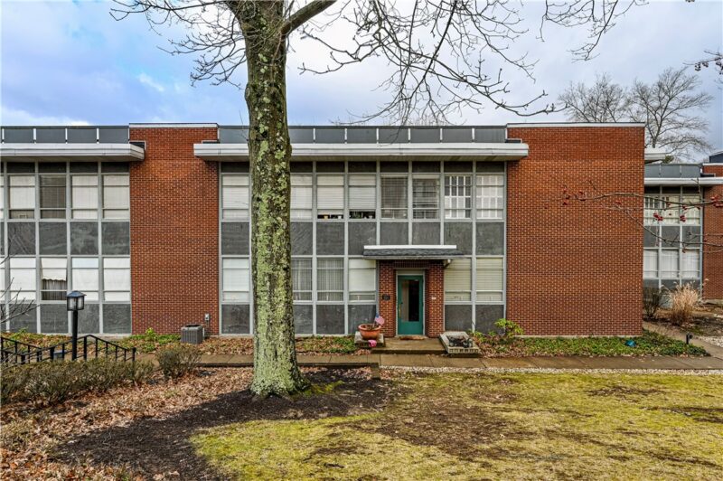 624 PARK LANE D — photo 3
