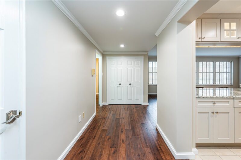 624 PARK LANE D — photo 7